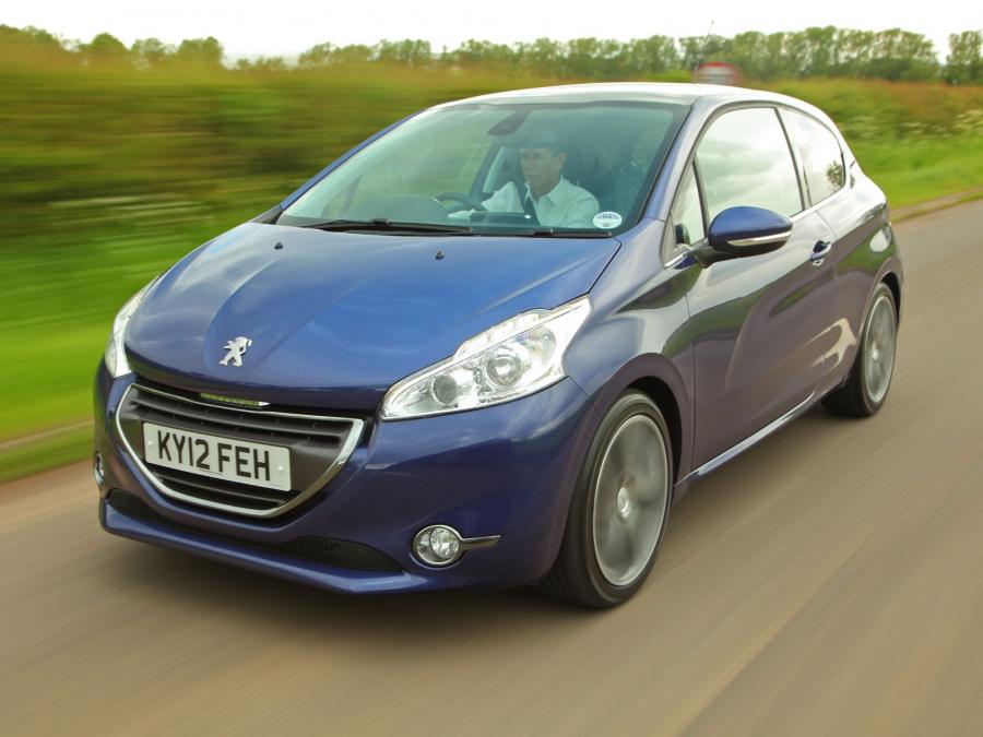 Peugeot 208 3-Door (UK) '2012